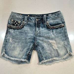Miss Me Mid-Short Size 28